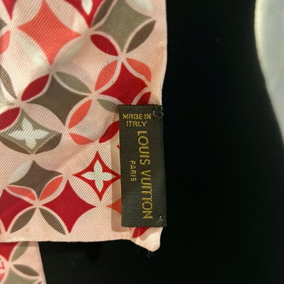 Louis Vuitton head scarf sash - Picture 3 of 5